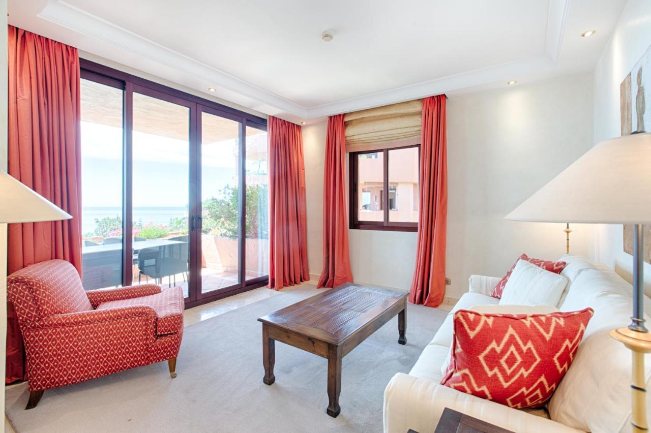 Bahia Beach Apartments Estepona Eksteriør billede