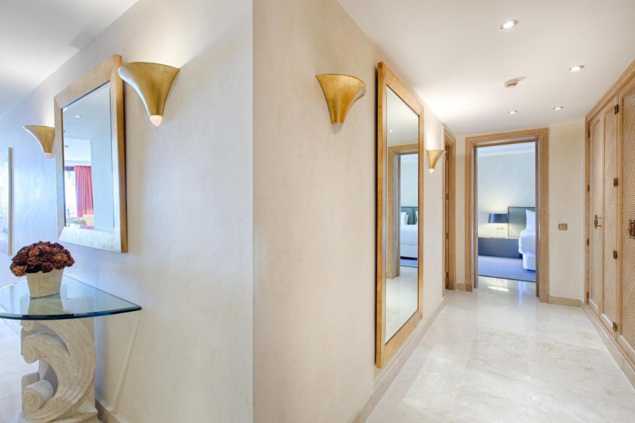 Bahia Beach Apartments Estepona Eksteriør billede