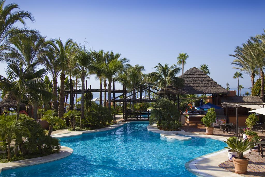 Bahia Beach Apartments Estepona Eksteriør billede