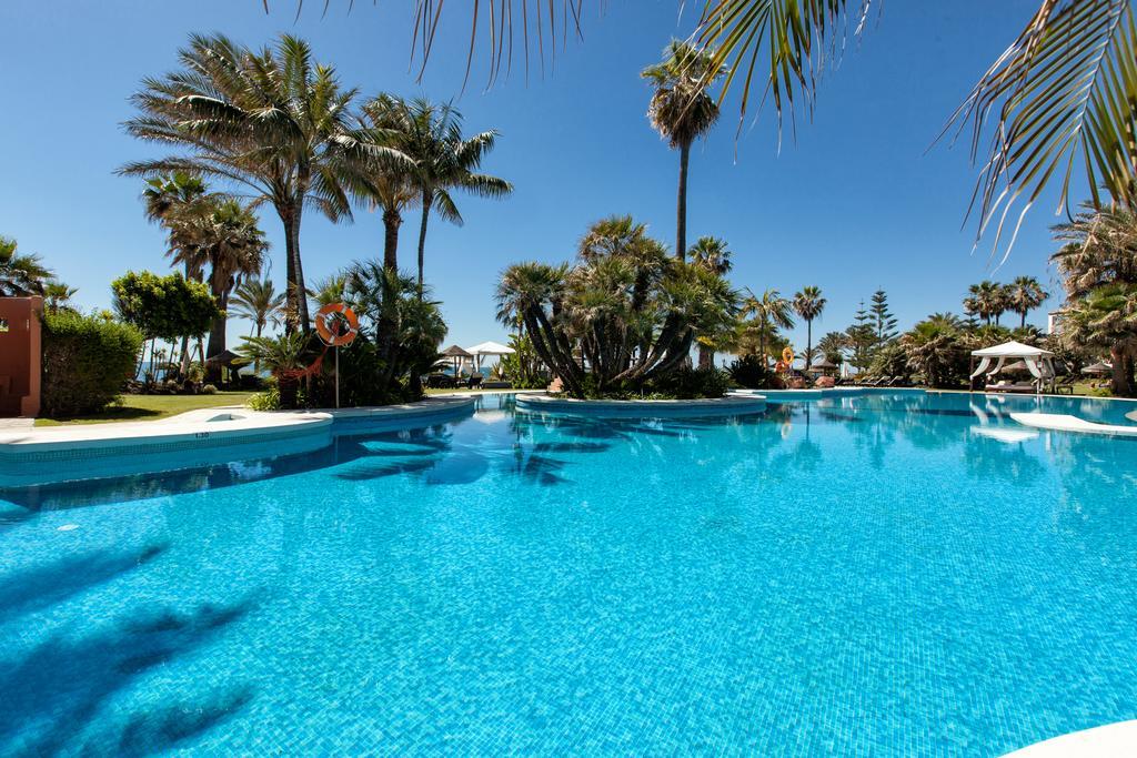 Bahia Beach Apartments Estepona Eksteriør billede