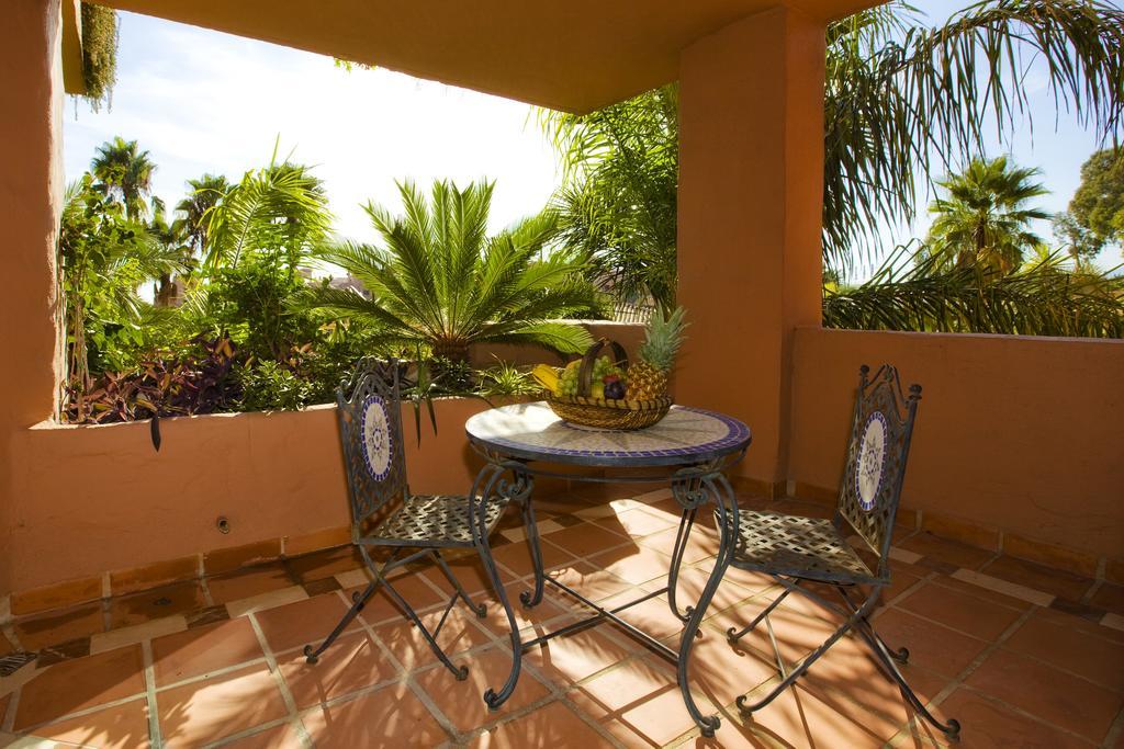 Bahia Beach Apartments Estepona Værelse billede