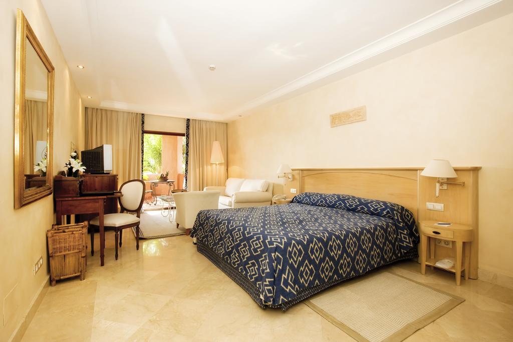 Bahia Beach Apartments Estepona Værelse billede